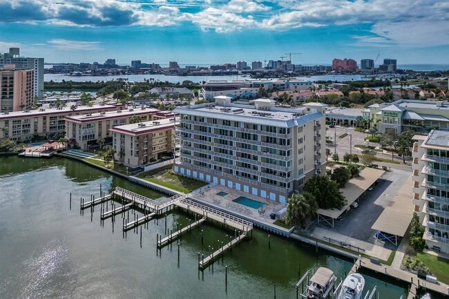 Building Photo - 125 Island Way