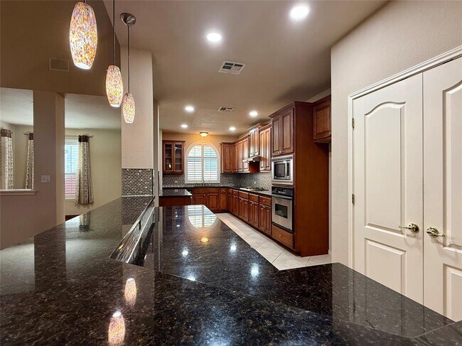 Building Photo - 15533 Brodick Dr