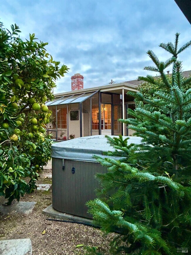 Building Photo - 216 Hampton Ct