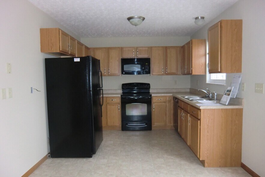 Building Photo - 7540 Auburn Trce
