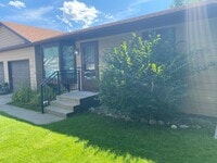 Building Photo - 2 BEDROOM | 1 BATH | SINGLE LEVEL | GARAGE...