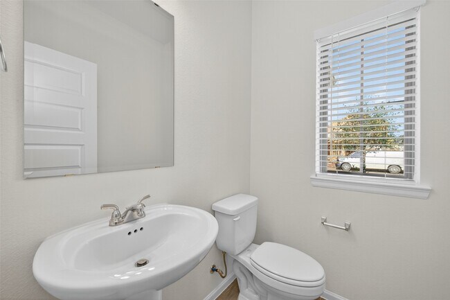 Building Photo - 10730 Aquila Star Dr