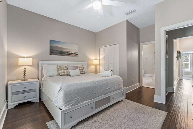 Building Photo - 76 Sanford St