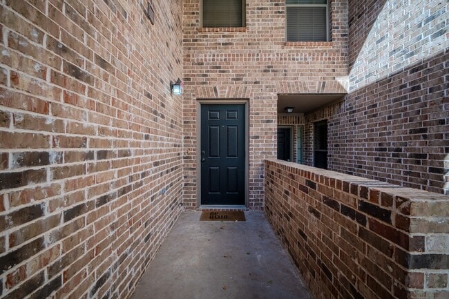 Building Photo - 1144 Landon Ln