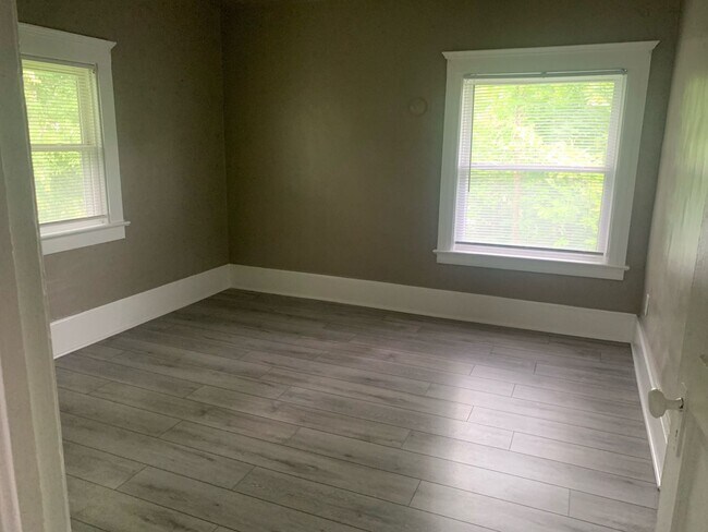 Building Photo - Remodeled Home ***Move-In Special FREE Jan...