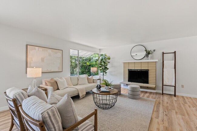 Building Photo - 13726 SE 24th St