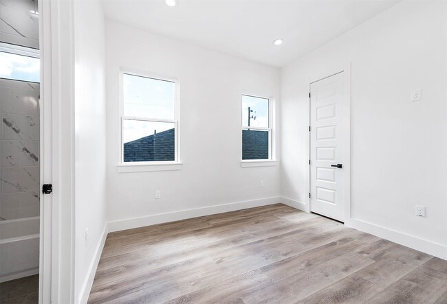 Building Photo - 3619 Bremond St