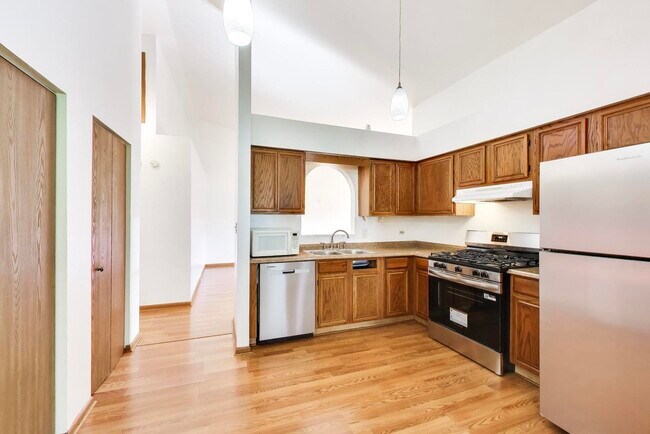 Building Photo - 362 Chaparral Cir
