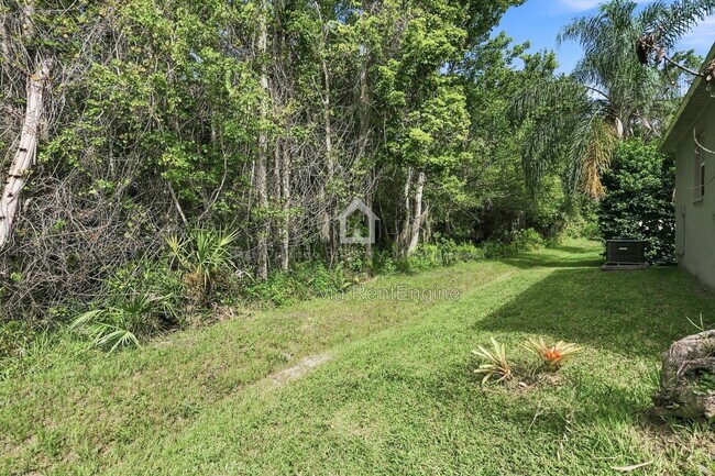 Building Photo - 10402 Eastpark Lake Dr