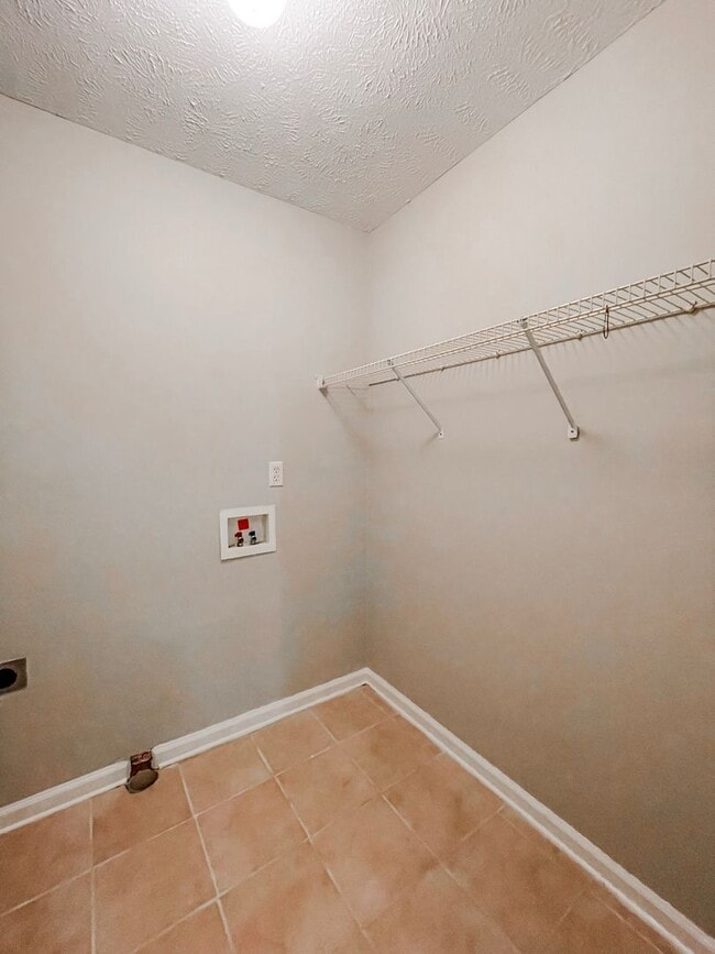 Building Photo - Coming Soon: 3 Bedroom 2 Bath - No pets