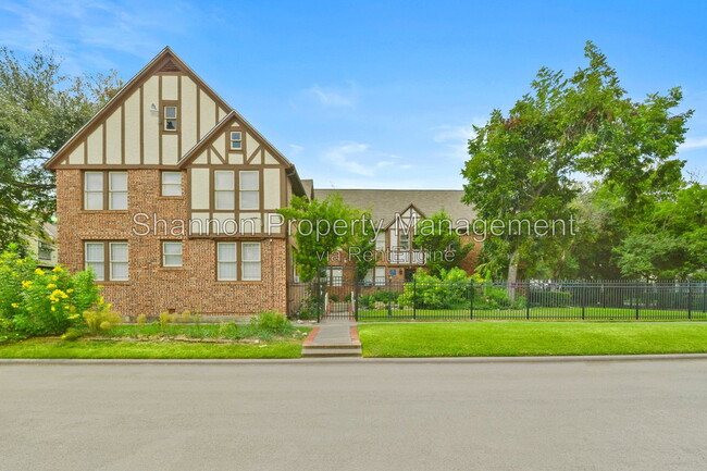 Building Photo - 436 Westmoreland St
