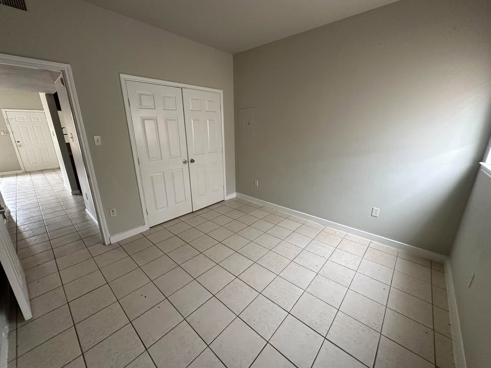 Building Photo - 12300 Hodges St