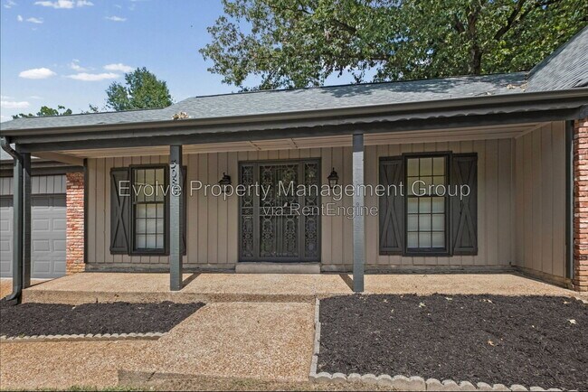 Building Photo - 3085 Circle Gate Dr