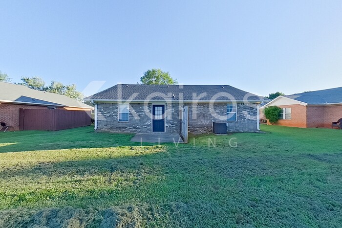 Building Photo - 125 Deer Pkwy