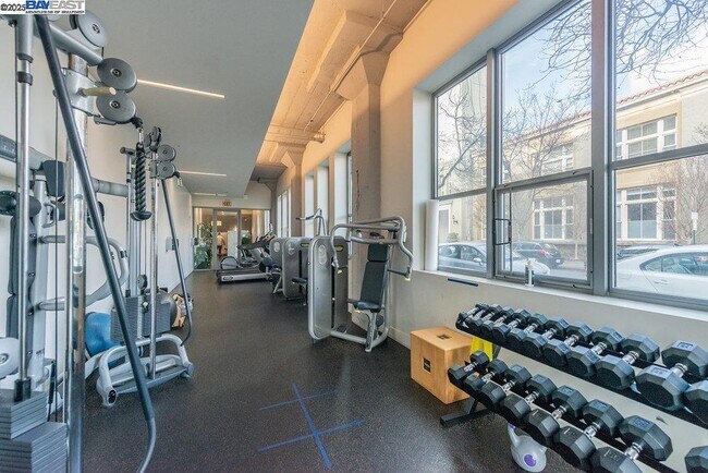 Building Photo - 1001 46th St