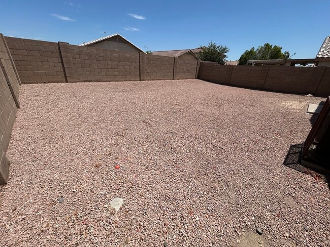 Building Photo - 12232 W Windrose Dr