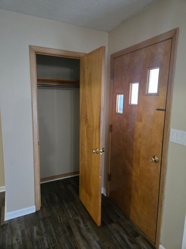 Building Photo - Remodeled 3-4 Br, 2 Bath Ranch style home, fenced in yard, garage, patio, full basement
