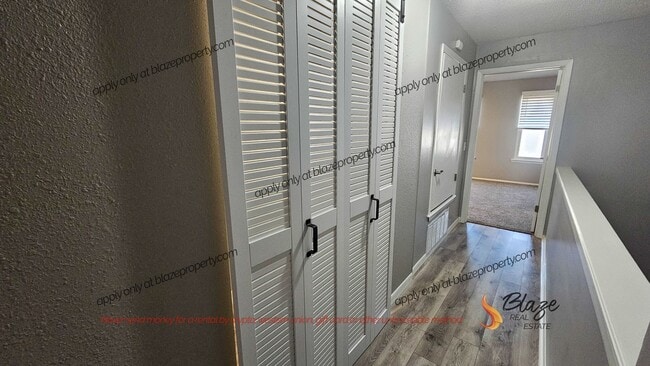 Building Photo - Step into Your Dream Townhouse!