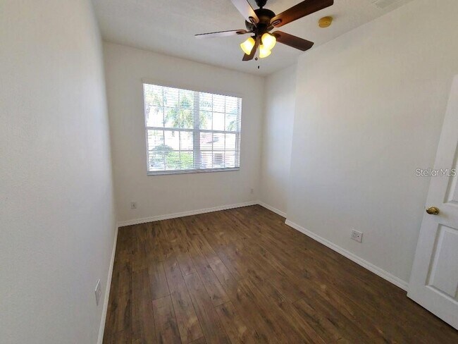 Building Photo - 3936 Yellowstone Cir