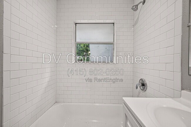 Building Photo - 5910 Southtown St
