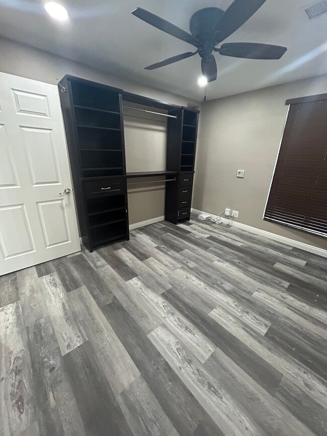 Building Photo - 1317 Marline Ave