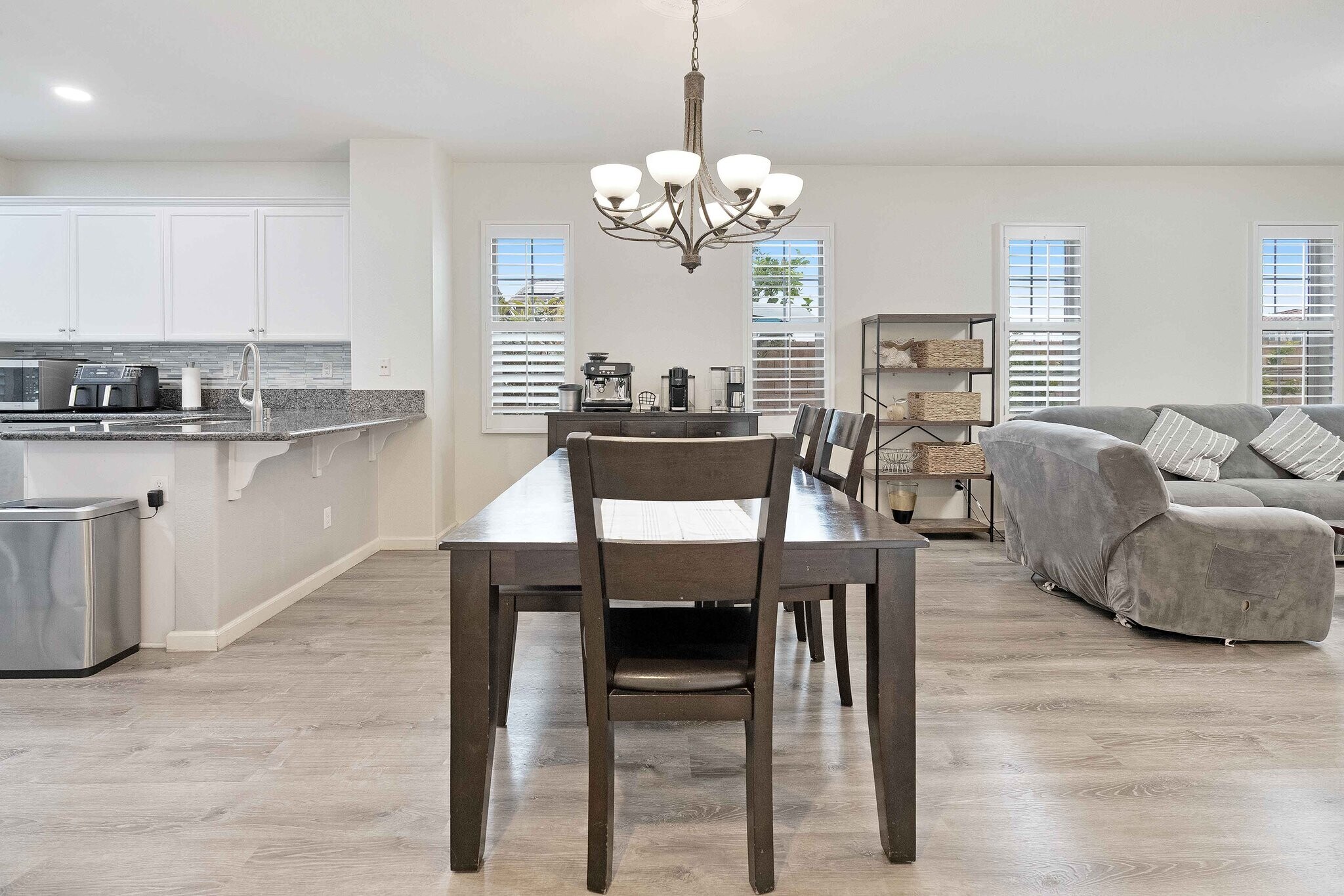 Building Photo - 1224 Los Olivos Street