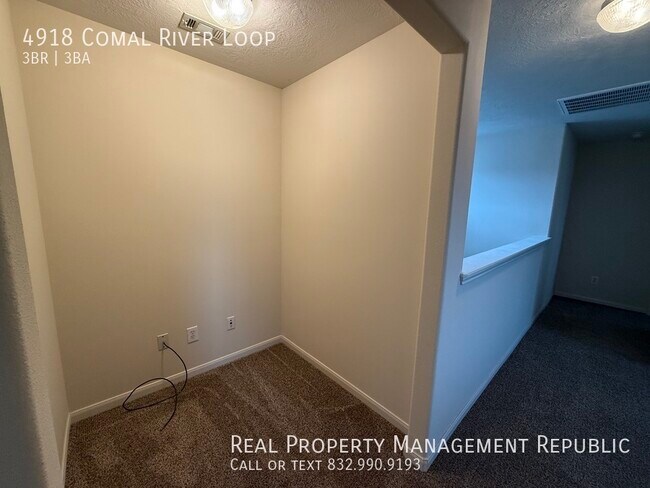 Building Photo - 4918 Comal River Loop