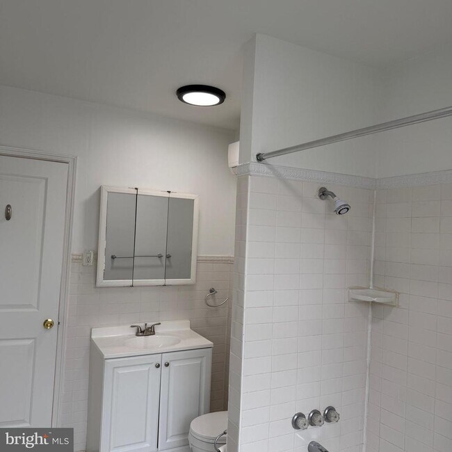 Building Photo - 753 S 22nd St