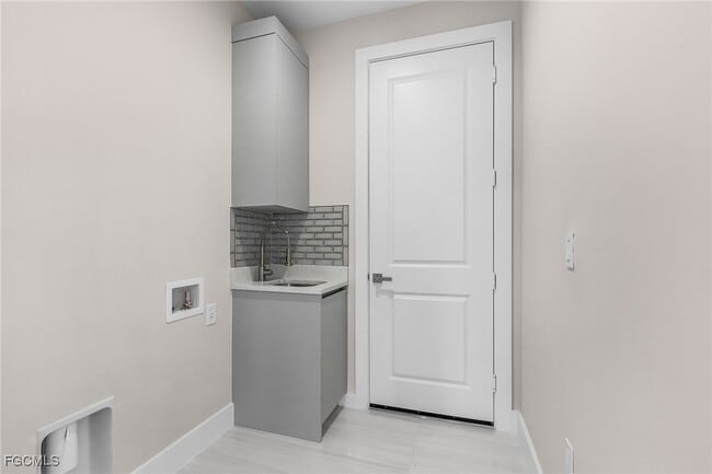 Building Photo - 1332 Desoto Blvd N