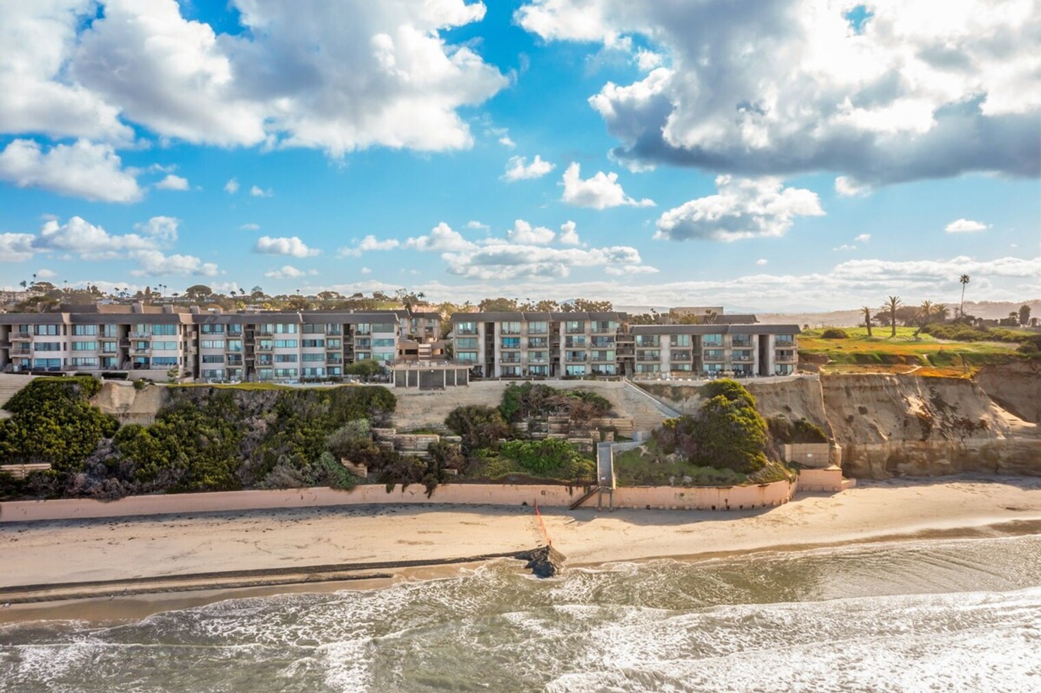 Building Photo - 145 S Shore Dr