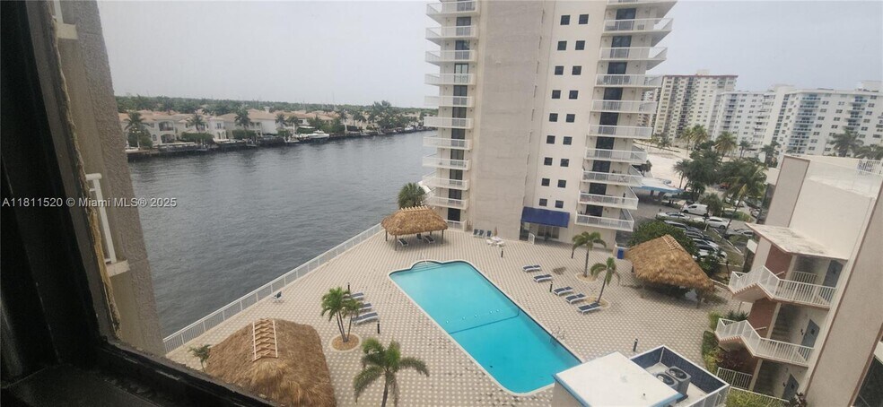 Building Photo - 1600 S Ocean Dr
