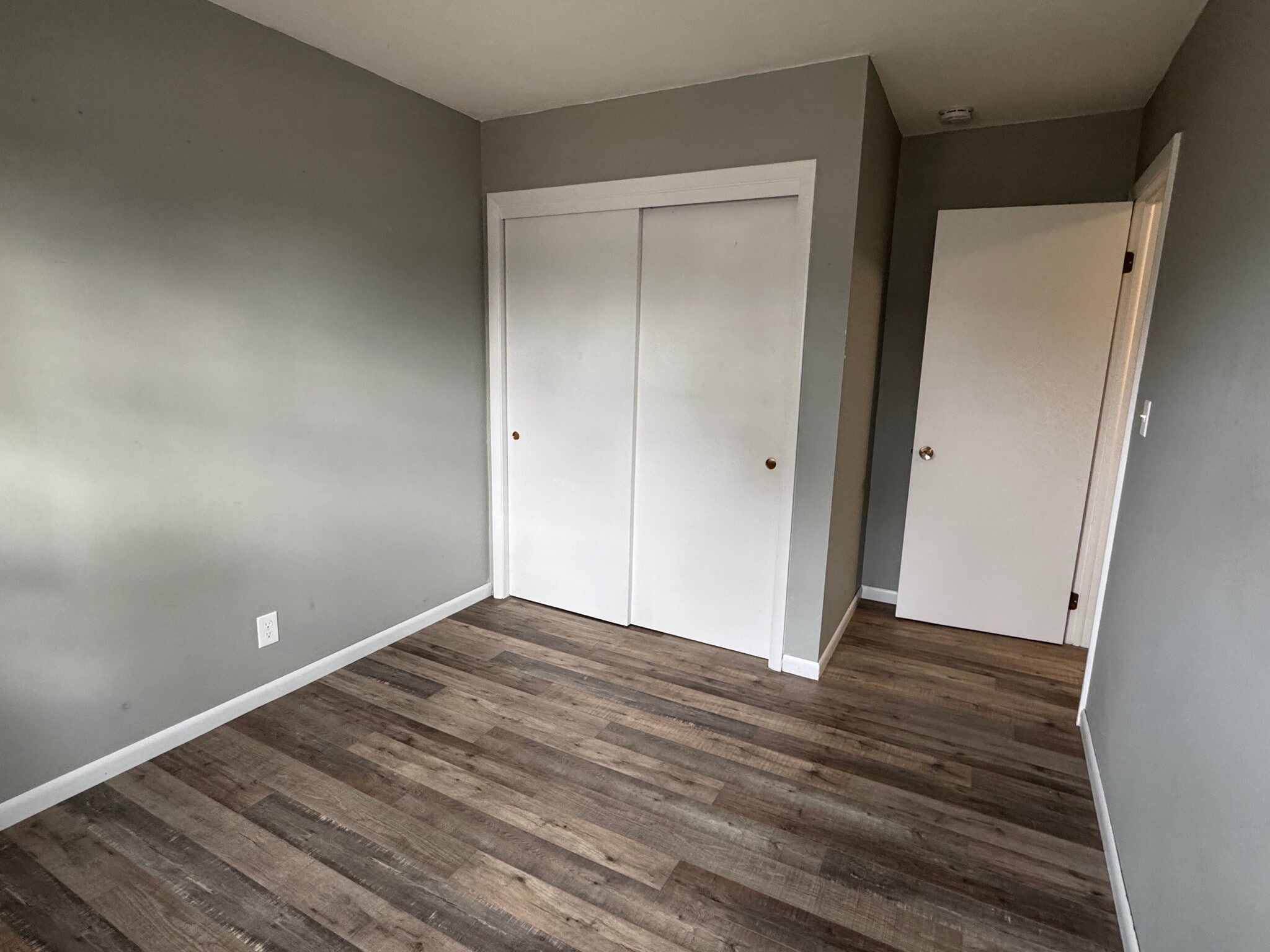 Building Photo - 4611 Scott St