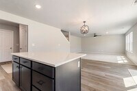 Building Photo - 3985 E Jamestown Dr