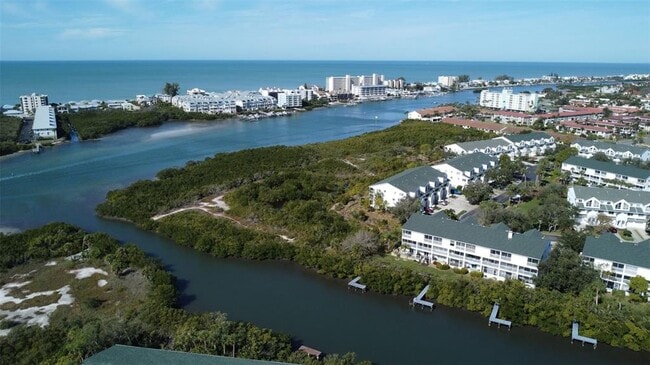 Building Photo - 14767 Seminole Trail