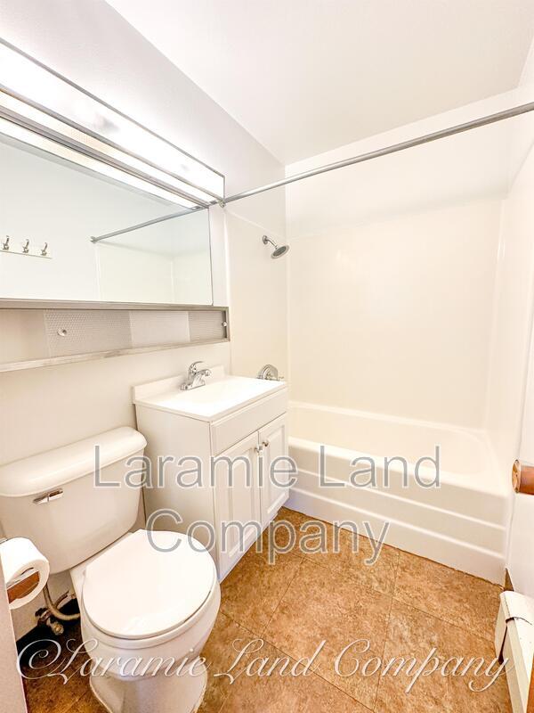 Building Photo - 1158 N 17th St