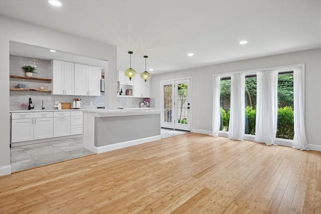 Building Photo - 6935 Helsem Way