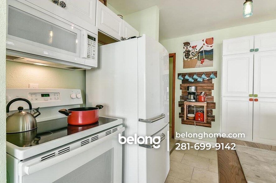 Building Photo - 2907 Avenue M 1/2