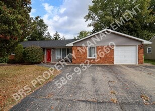 Building Photo - Move In Ready 3-Bedroom Home for Rent – West Bloomfield, MI