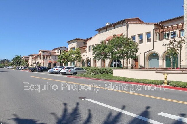 Building Photo - 232 Lightwood St