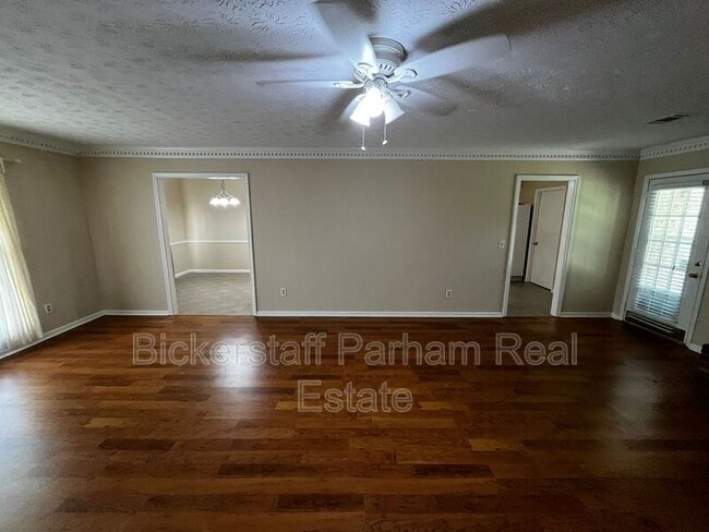 Building Photo - 6608 Highridge Dr