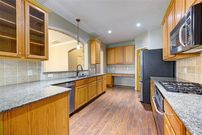 Building Photo - 14559 Gleaming Rose Dr