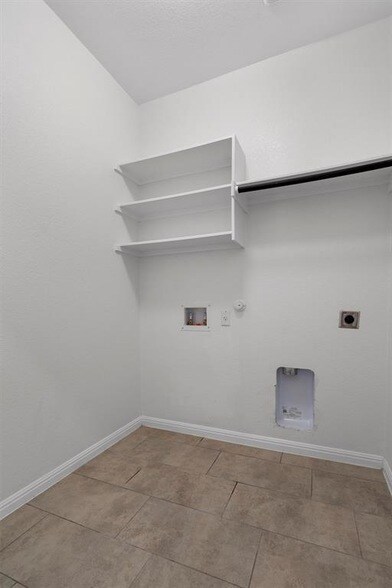 Building Photo - 236 Prato Pl