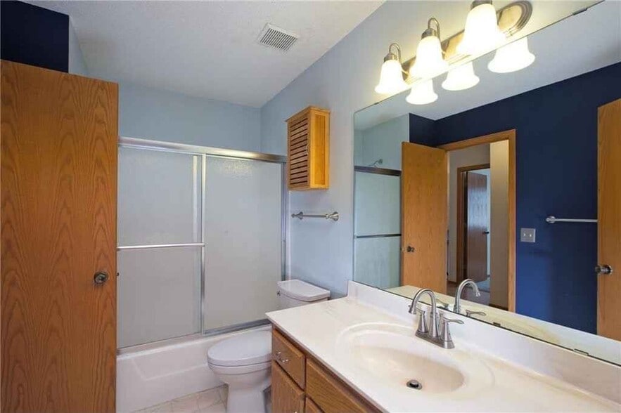 Building Photo - 14769 Endicott Way