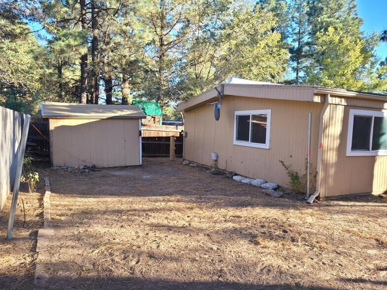 Building Photo - 4448 E Wintergreen