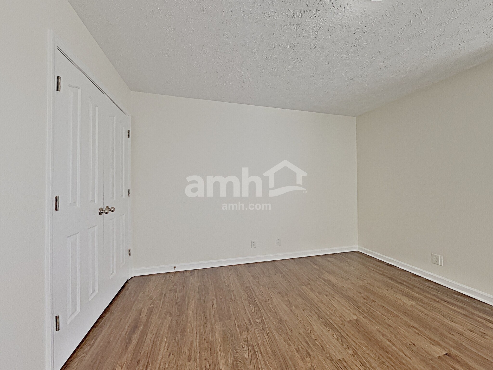 Building Photo - 1507 Killarney Dr