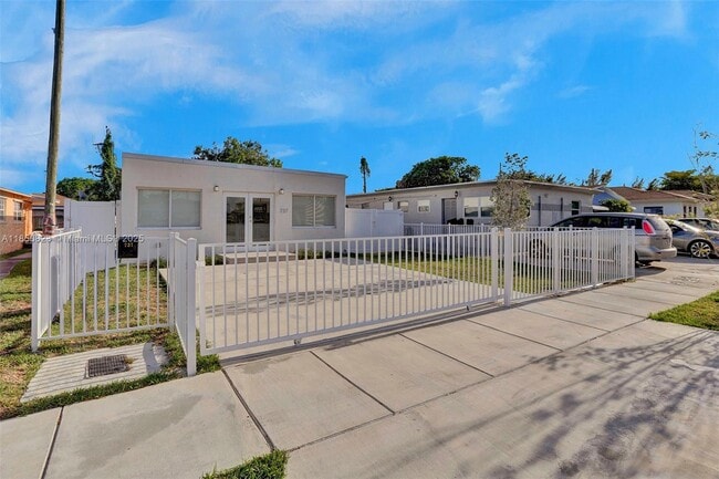 Building Photo - 737 NW 4th St