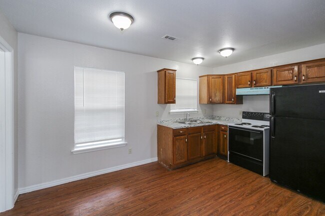 Building Photo - 3 Bed 2 Bath in Springdale