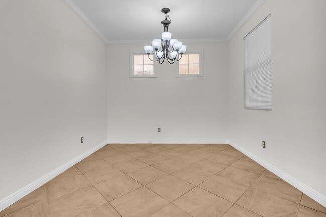 Building Photo - 8798 Nozay Ln