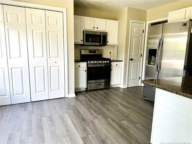 Building Photo - 1311 Shoshone Pl