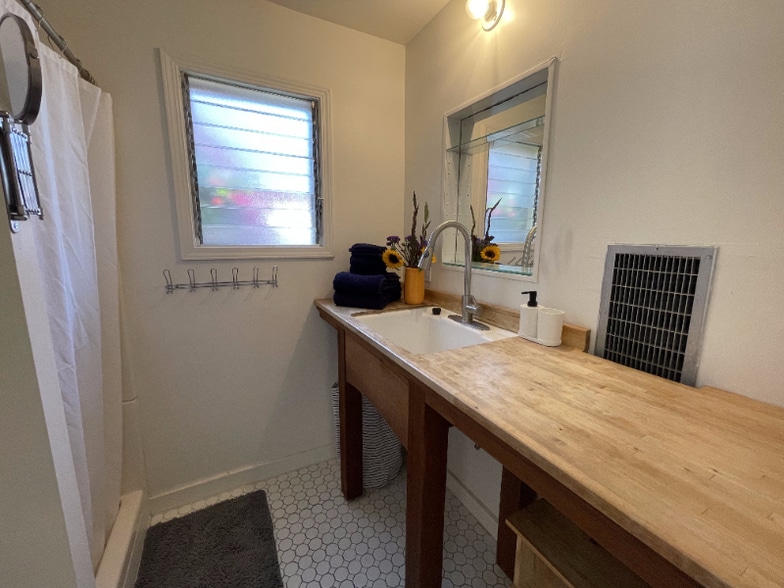 Building Photo - 3606 Nevil St